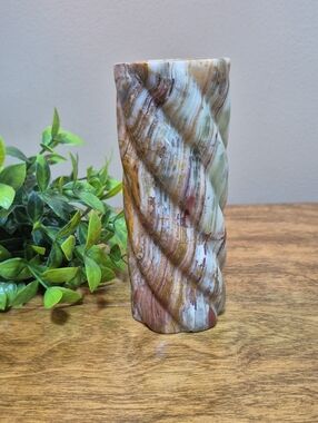HAND CRAFTED Spiral Onyx Stone Smooth Finish Natural Tones Tealight Candleholder